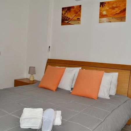Queens Gardens - Kato Paphos - Next To Kings Ave Mall --- By Yiota Εξωτερικό φωτογραφία
