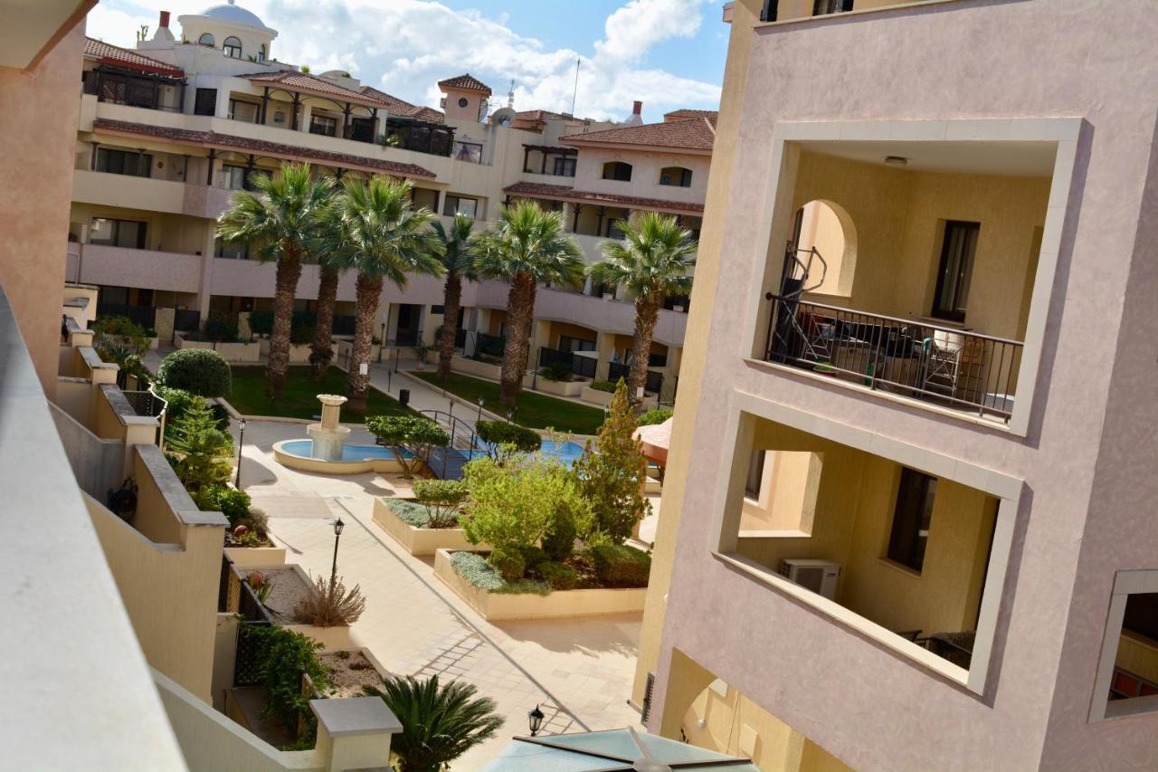 Queens Gardens - Kato Paphos - Next To Kings Ave Mall --- By Yiota Εξωτερικό φωτογραφία