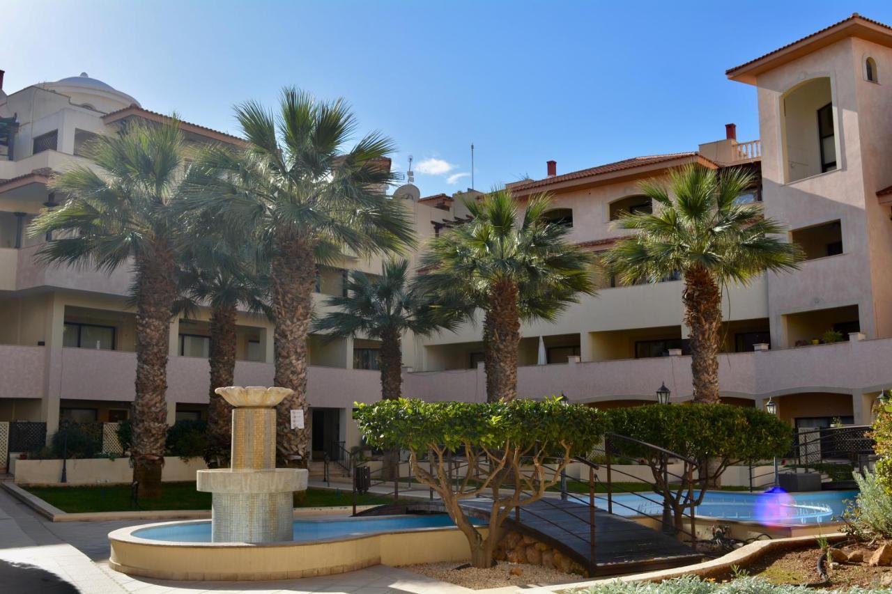 Queens Gardens - Kato Paphos - Next To Kings Ave Mall --- By Yiota Εξωτερικό φωτογραφία